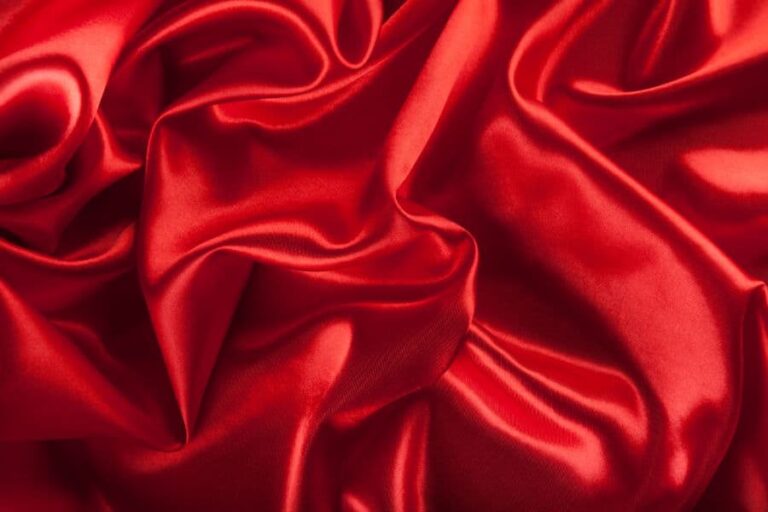 Dream About Red Symbolism & Spiritual Meaning