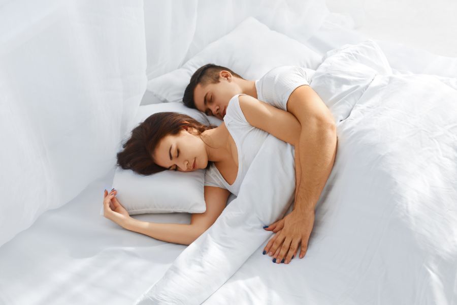 do women need more sleep than men